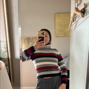 100% lambswool Multicolor Striped Turtleneck Sweater